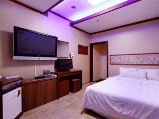 Ekklim Classic Hotel Pyeongtaek Buitenkant foto