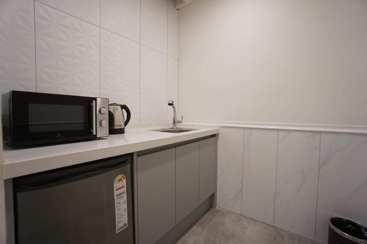 Ekklim Classic Hotel Pyeongtaek Buitenkant foto